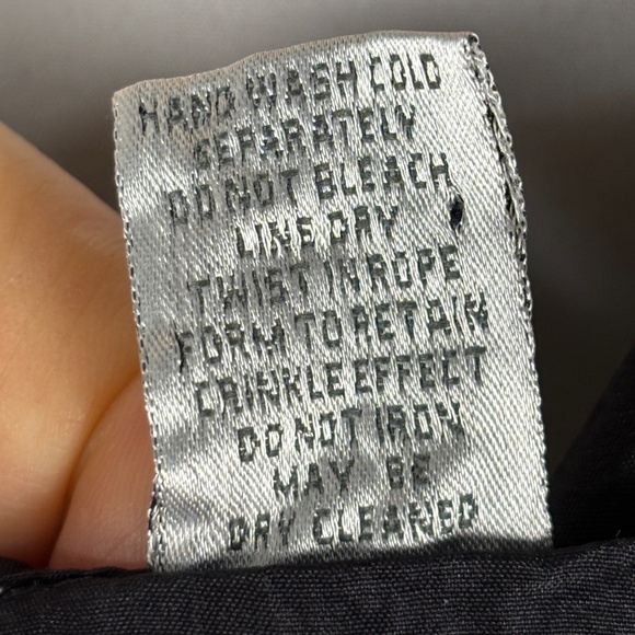 VTG Chicos Crinkle Silk Ruffle Sleeve Button Up Shirt Sz 1 = US: M/8 Luxe Party - Picture 8 of 12